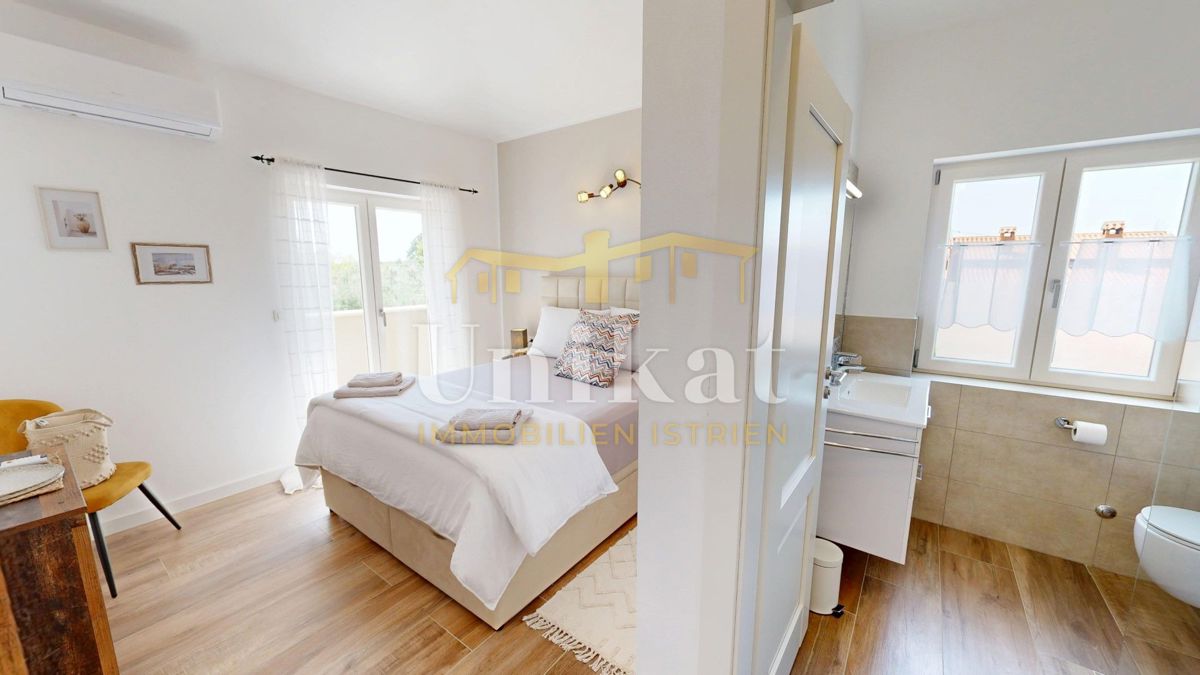 Hiša blizu Vižinade - vrt, bazen, 4 spalnice